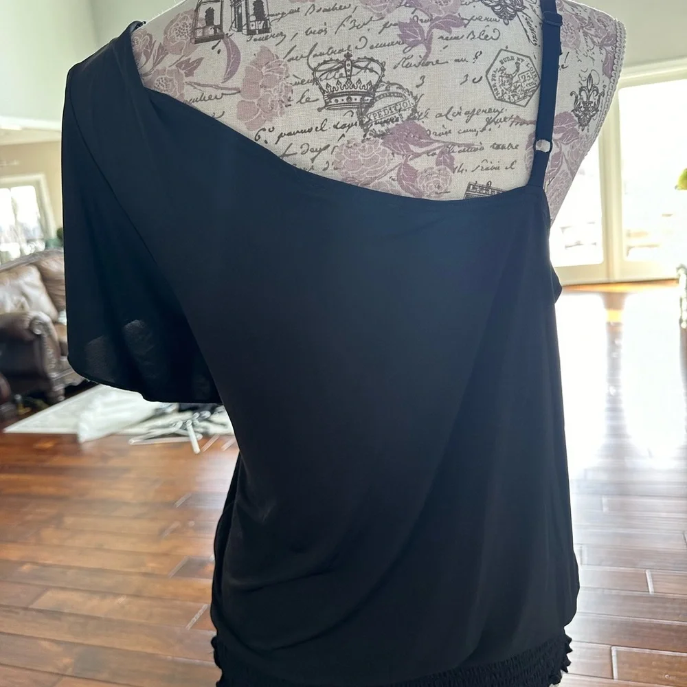 Shirt/top - Picture 2 of 2